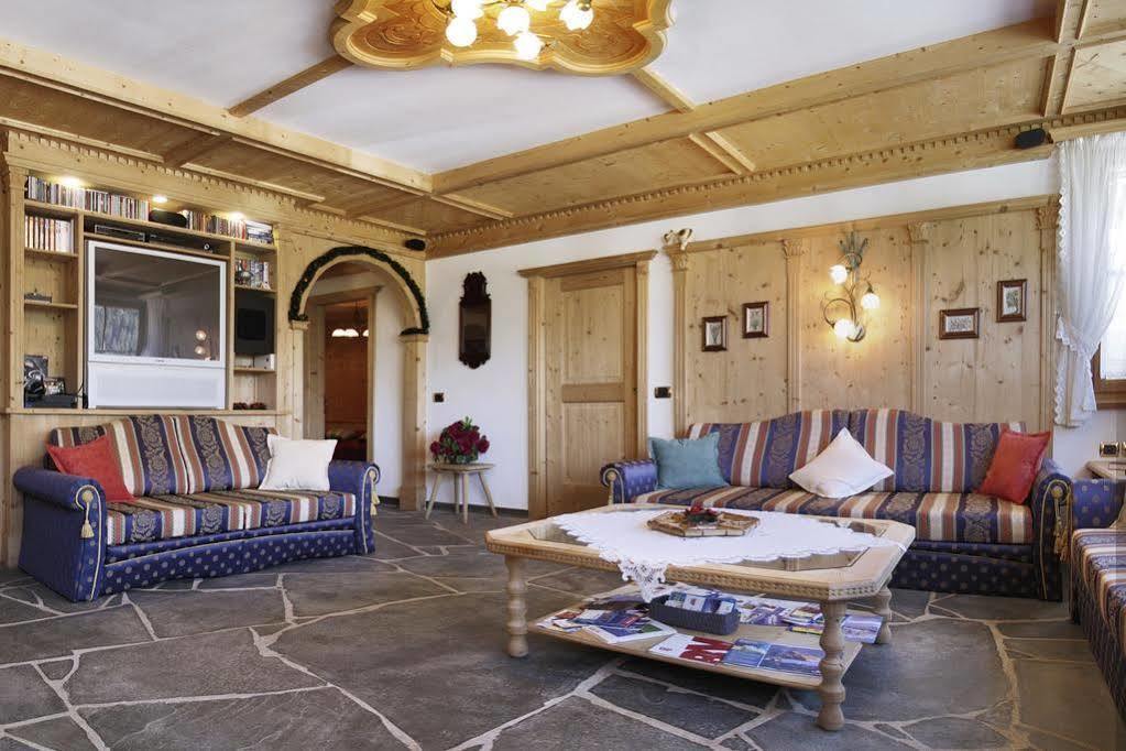 Chalet Ciasa Tino & Sara - Belaval Apartments Corvara In Badia Exterior foto